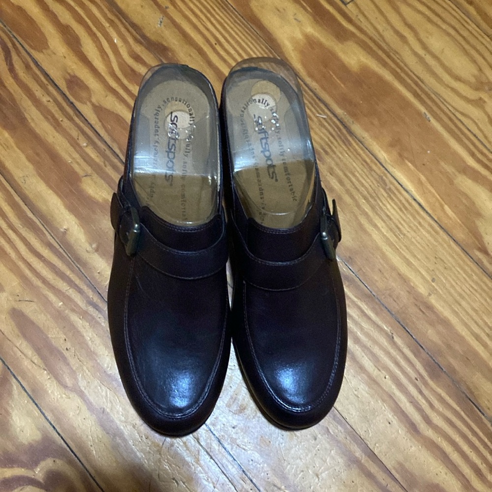 Slip on clog shoes